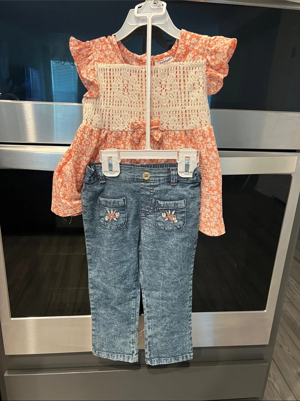 Daisy Fuentes lightweight crochet